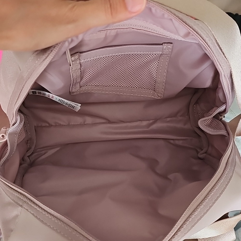 Gymshark Everyday Mini Holdall Pink - Picture 8 of 8